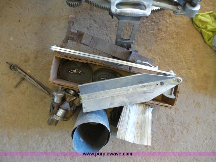 image for item AW9251 Assorted pipe beveling machines and accessories