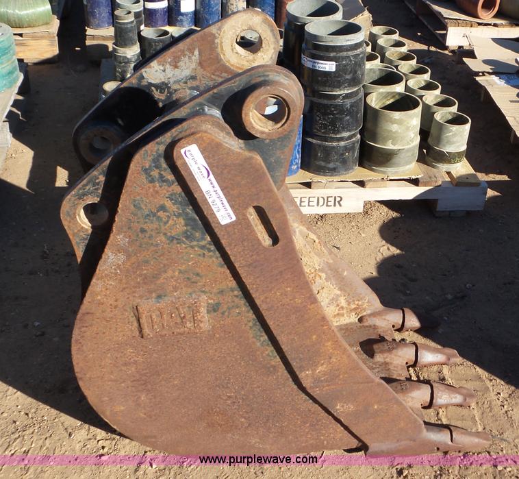 image for item BN9279 Caterpillar backhoe bucket