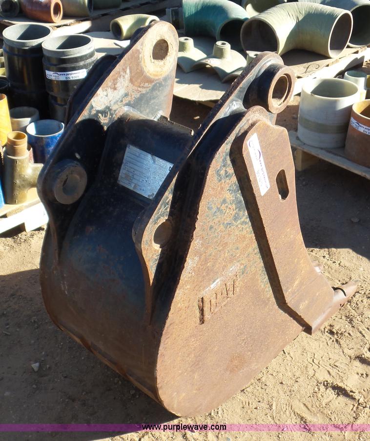image for item BN9279 Caterpillar backhoe bucket