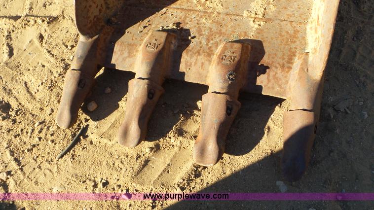 image for item BN9279 Caterpillar backhoe bucket