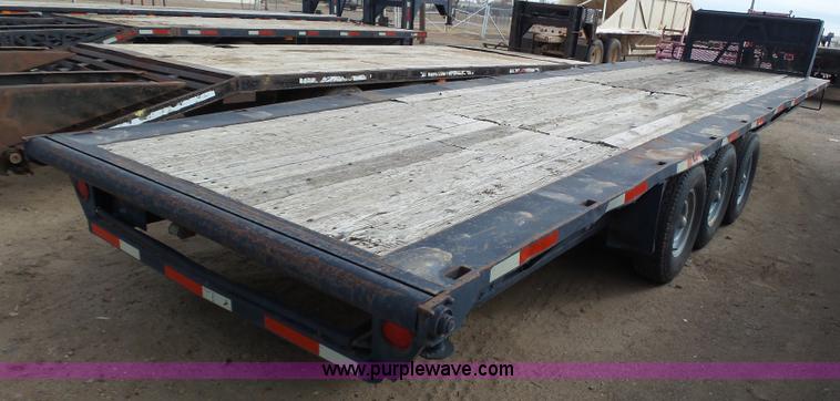 image for item J6751 1974 Donahue flatbed trailer