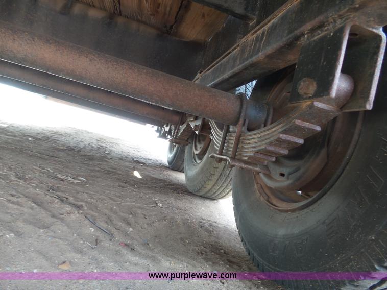 image for item J6751 1974 Donahue flatbed trailer