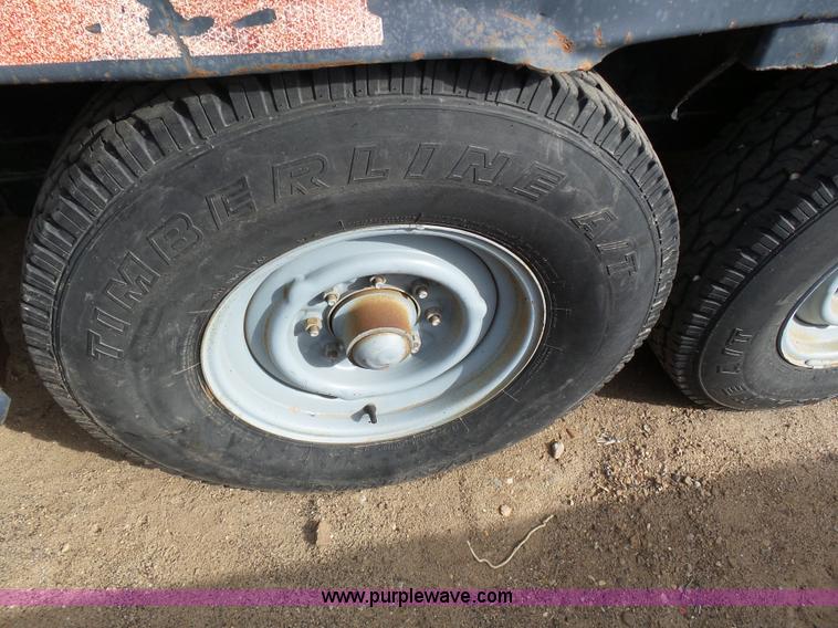 image for item J6751 1974 Donahue flatbed trailer