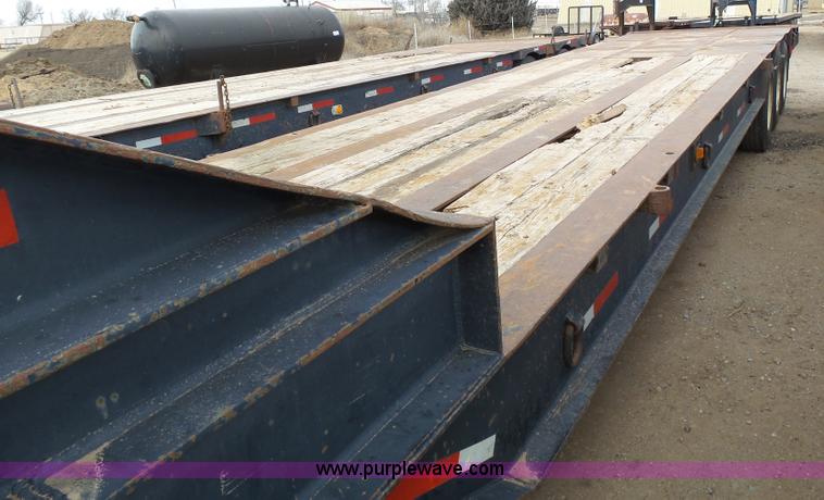 image for item J6752 1981 Vulcan drop deck trailer