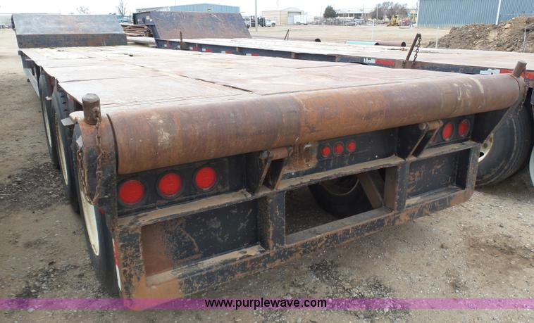 image for item J6752 1981 Vulcan drop deck trailer