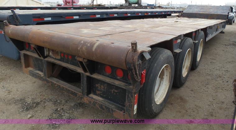 image for item J6752 1981 Vulcan drop deck trailer