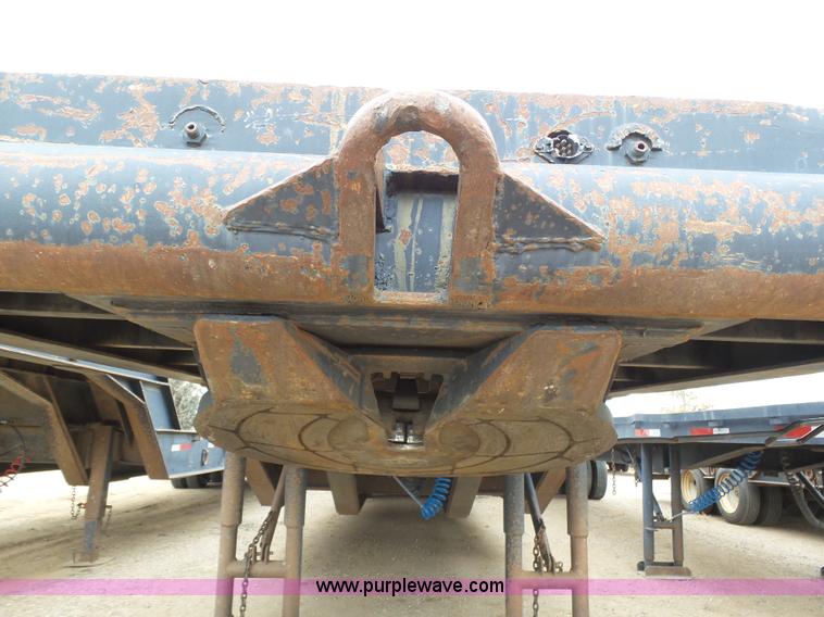 image for item J6752 1981 Vulcan drop deck trailer