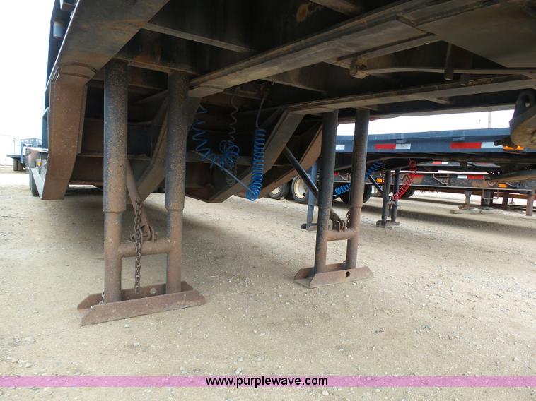 image for item J6752 1981 Vulcan drop deck trailer