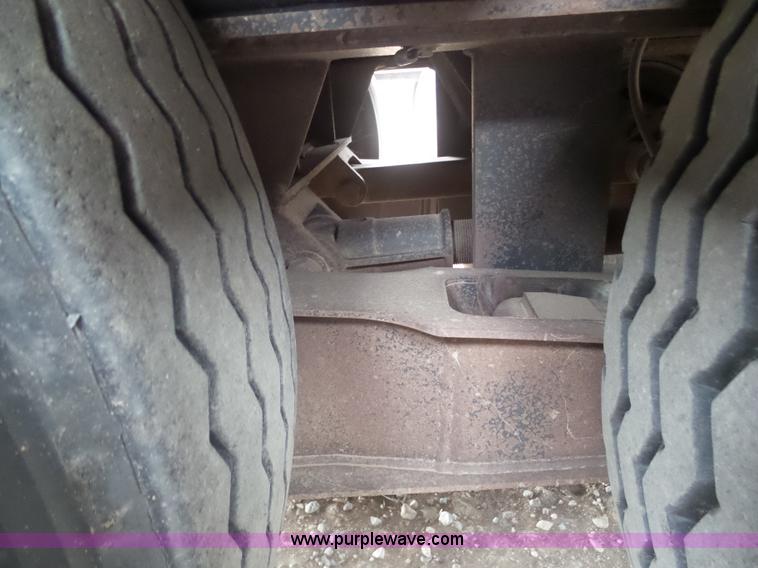 image for item J6752 1981 Vulcan drop deck trailer