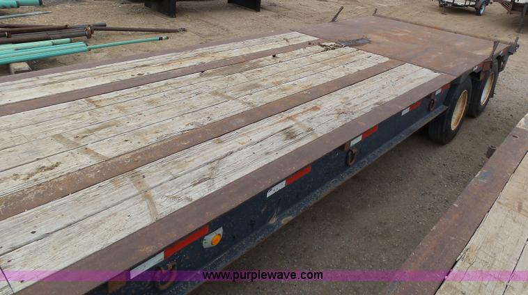 image for item J6753 1981 Vulcan drop deck trailer