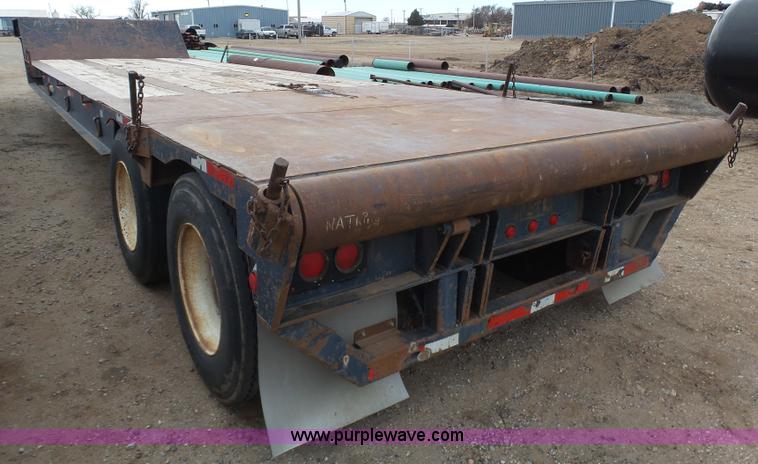 image for item J6753 1981 Vulcan drop deck trailer