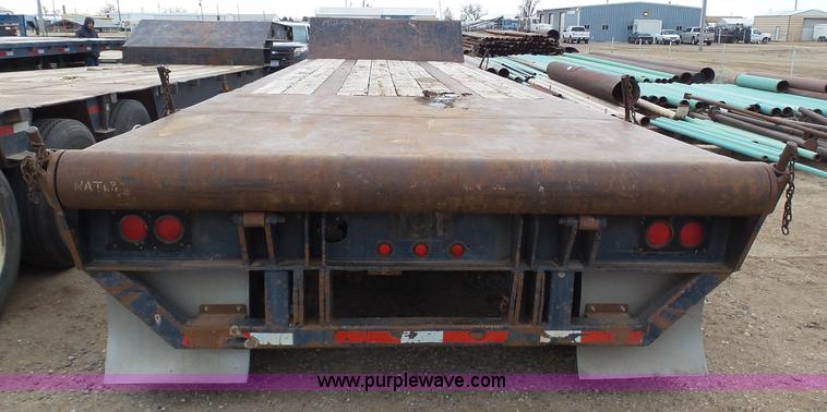image for item J6753 1981 Vulcan drop deck trailer