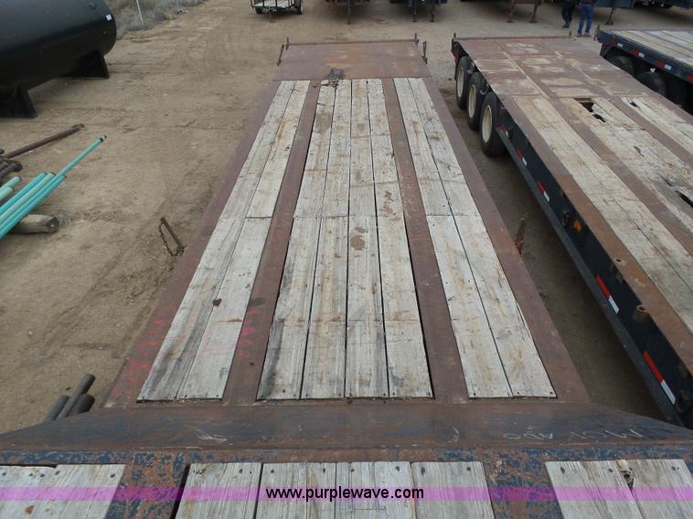 image for item J6753 1981 Vulcan drop deck trailer