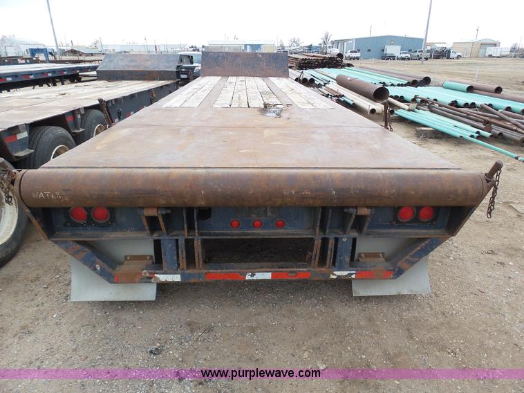 image for item J6753 1981 Vulcan drop deck trailer