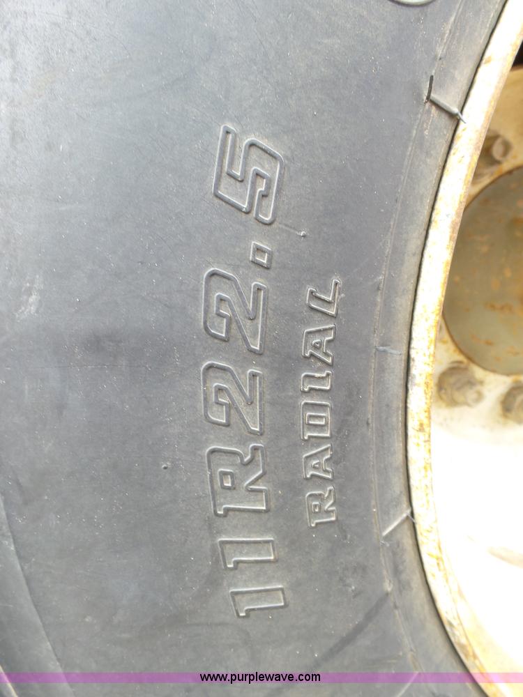 image for item J6753 1981 Vulcan drop deck trailer