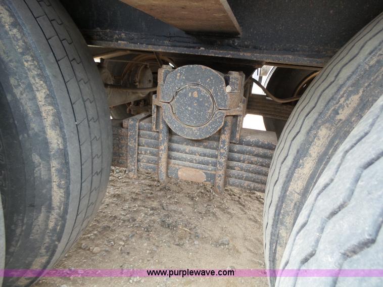 image for item J6753 1981 Vulcan drop deck trailer