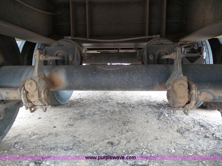 image for item J6753 1981 Vulcan drop deck trailer