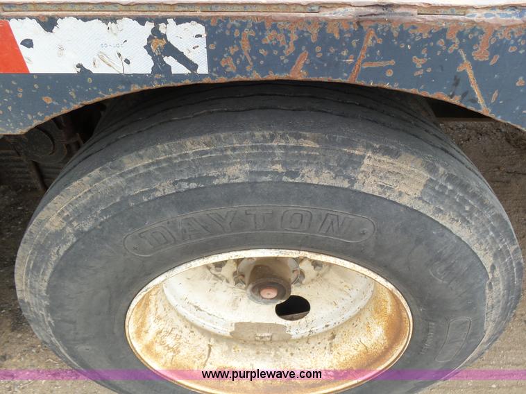 image for item J6753 1981 Vulcan drop deck trailer