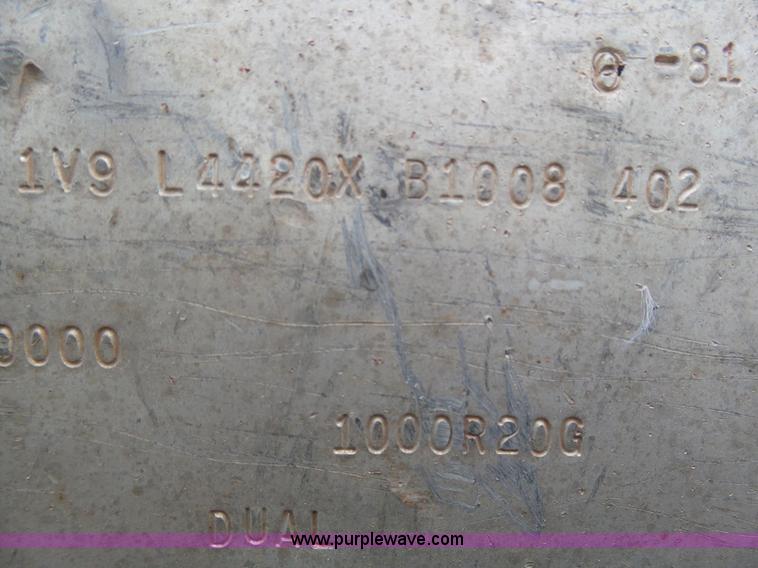 image for item J6753 1981 Vulcan drop deck trailer