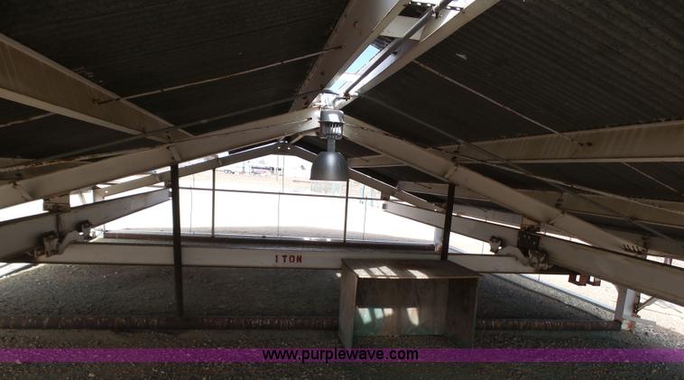 image for item J6755 42' x 28' steel construction building