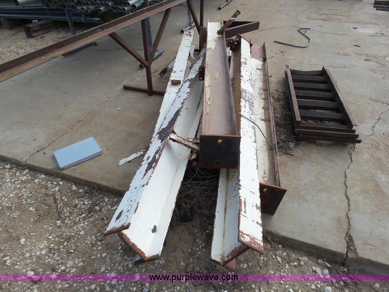 image for item J6755 42' x 28' steel construction building