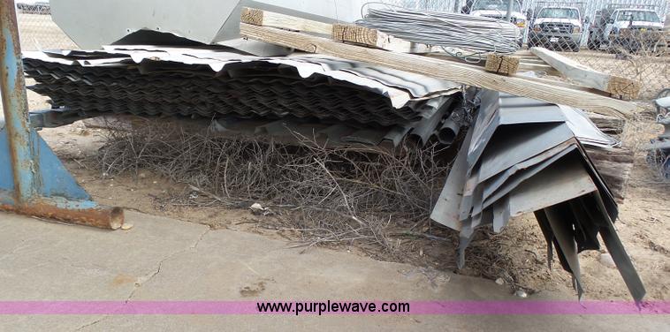 image for item J6755 42' x 28' steel construction building