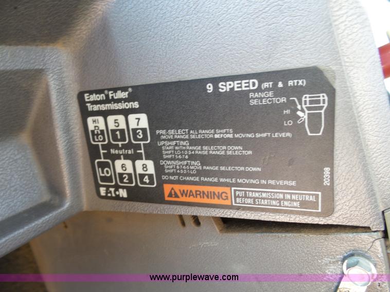 image for item J6756 1993 Mack CH613 semi truck