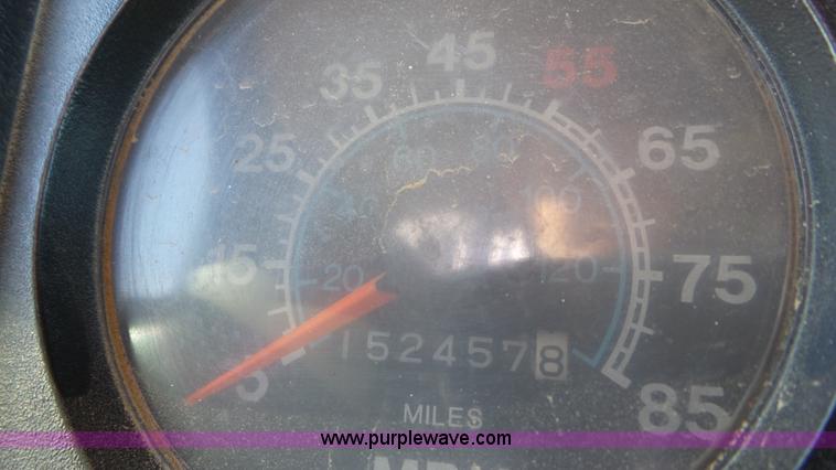 image for item J6757 1979 International G2504 winch truck