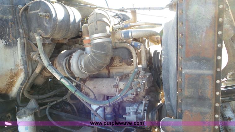 image for item J6757 1979 International G2504 winch truck