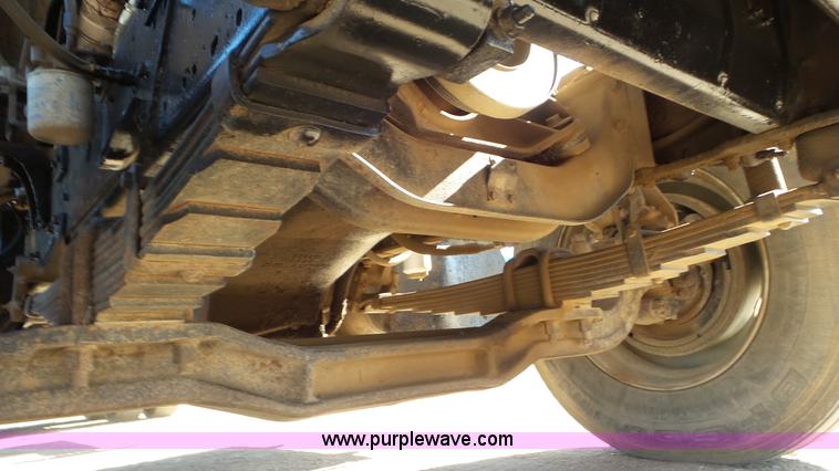 image for item J6757 1979 International G2504 winch truck