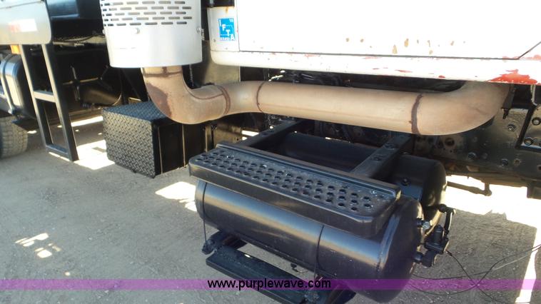 image for item J6757 1979 International G2504 winch truck