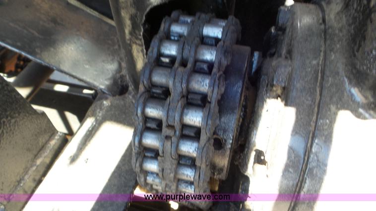 image for item J6757 1979 International G2504 winch truck