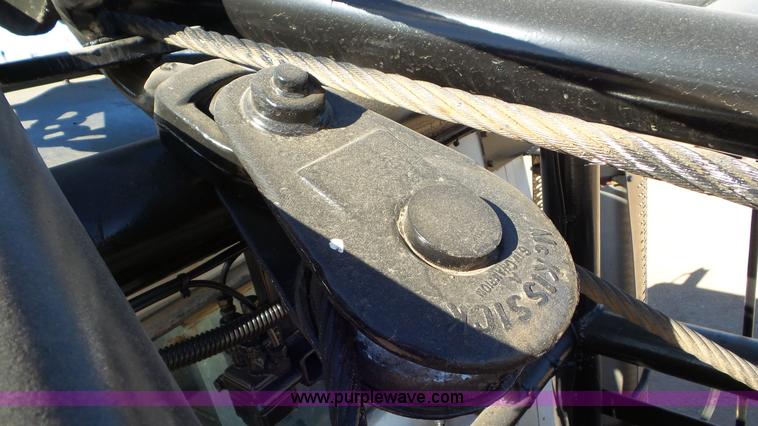 image for item J6757 1979 International G2504 winch truck