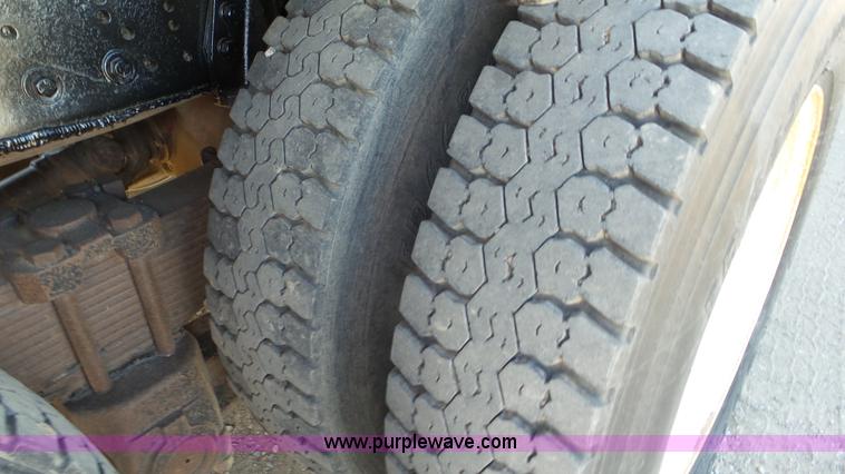 image for item J6757 1979 International G2504 winch truck