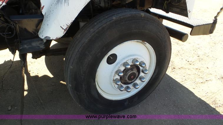 image for item J6757 1979 International G2504 winch truck