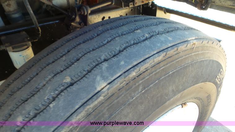 image for item J6757 1979 International G2504 winch truck