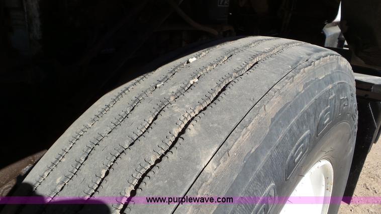 image for item J6757 1979 International G2504 winch truck