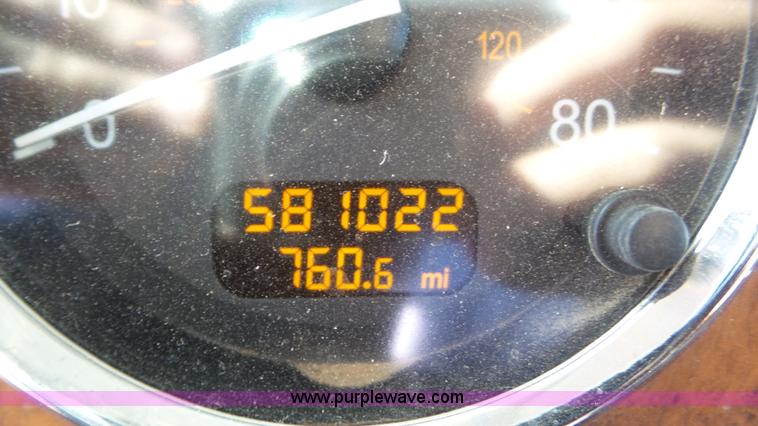 image for item J6758 2006 Peterbilt 379 semi truck