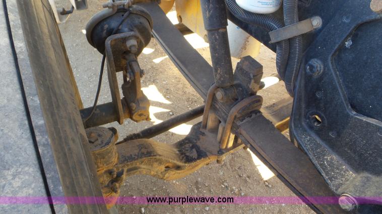 image for item J6758 2006 Peterbilt 379 semi truck