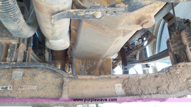 image for item J6758 2006 Peterbilt 379 semi truck