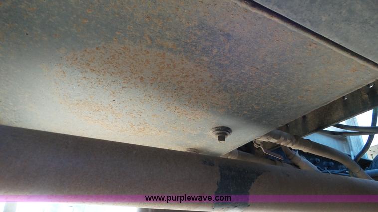 image for item J6758 2006 Peterbilt 379 semi truck