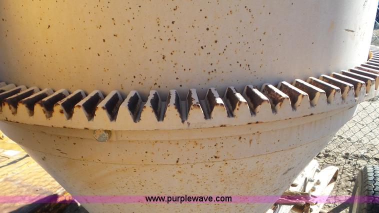 image for item J6764 Stone 195CM concrete mixer