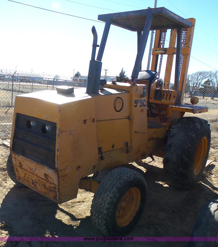 image for item J6765 Case 585C rough terrain forklift