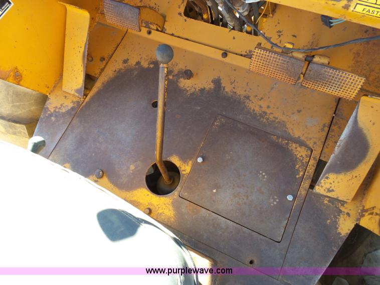 image for item J6765 Case 585C rough terrain forklift