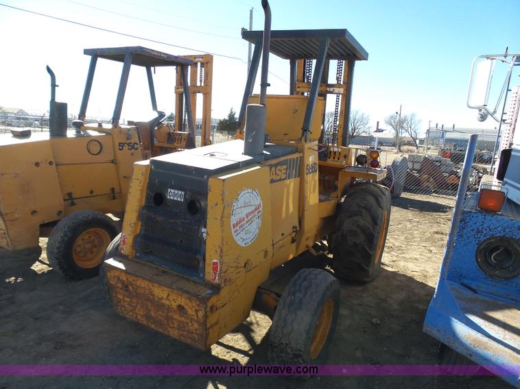 image for item J6766 Case 586D rough terrain forklift