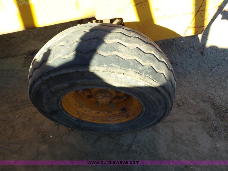 image for item J6766 Case 586D rough terrain forklift