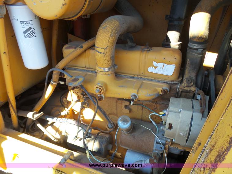 image for item J6766 Case 586D rough terrain forklift