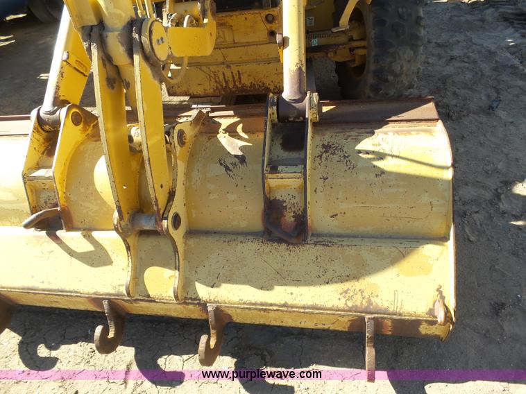 image for item J6768 Caterpillar 420D backhoe
