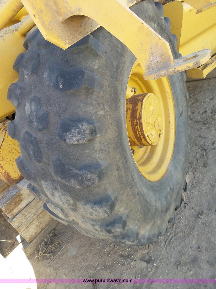 image for item J6768 Caterpillar 420D backhoe