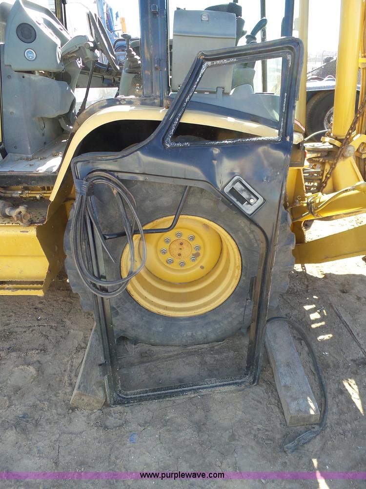 image for item J6768 Caterpillar 420D backhoe